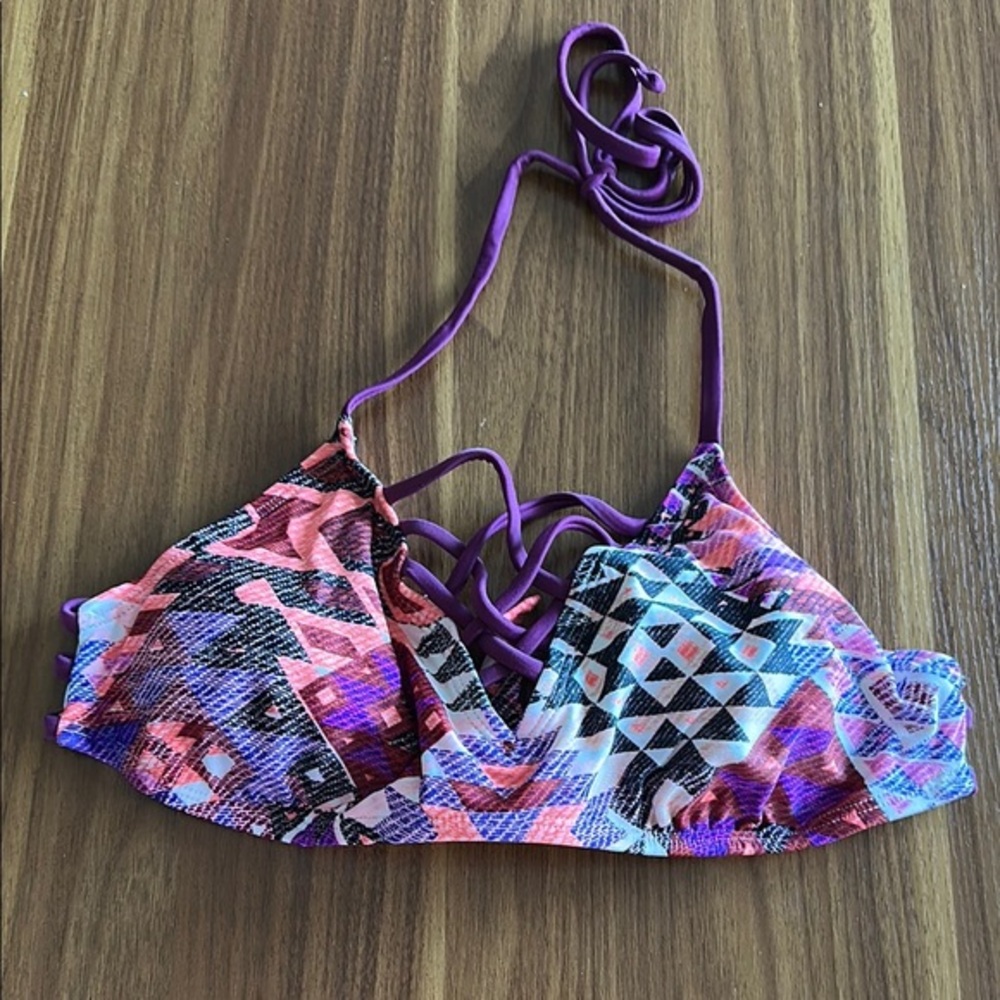 NWOT Colorful Geometric Halter Tie Bikini Top 🧜‍♀️